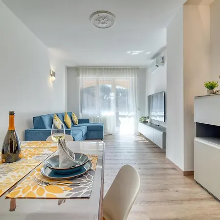 Casa Ginevra - Modern Design, King Bed & Terrace Lägenhet *