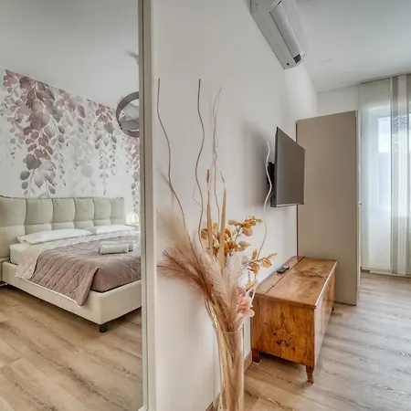 Casa Ginevra - Modern Design, King Bed & Terrace