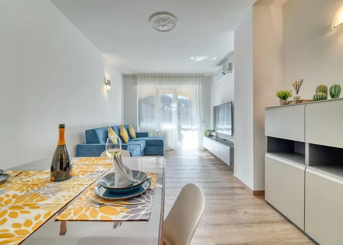 Casa Ginevra - Modern Design, King Bed&terrace Apartment *